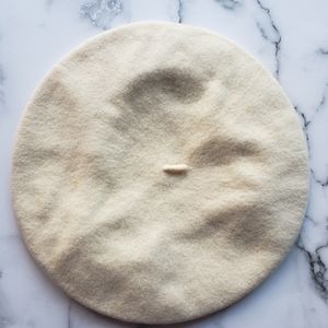 Vintage Cream Beret